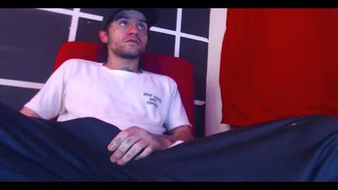 Snapshot of stivenunivers996 chatting on 11/17/25, 02:34 stiven online show from 11/17/25, 02:34