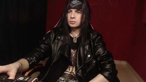 Snapshot of stivnhot chatting on 12/16/25, 10:59 stivnhot online show from 12/16/25, 10:59