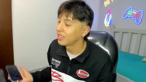 Stiwen online show from 11/06/25, 02:51