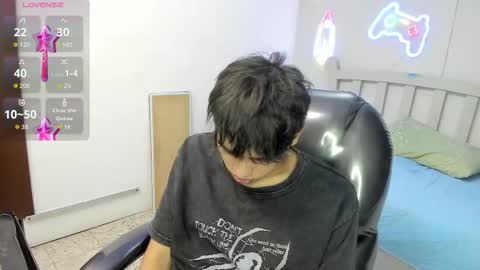 Stiwen online show from 12/15/25, 02:21