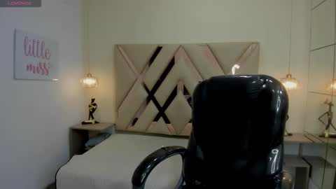 Snapshot of stiwentwink chatting on 03/21/26, 04:54 Stiwen online show from 03/21/26, 04:54