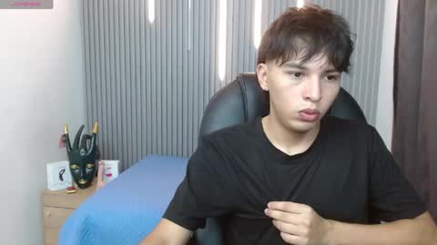 Snapshot of stiwentwink chatting on 04/18/26, 03:16 Stiwen online show from 04/18/26, 03:16