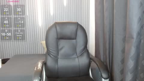 Snapshot of stiwentwink chatting on 04/20/26, 10:44 Stiwen online show from 04/20/26, 10:44