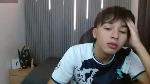 Snapshot of stiwentwink chatting on 04/23/26, 03:14 Stiwen online show from 04/23/26, 03:14