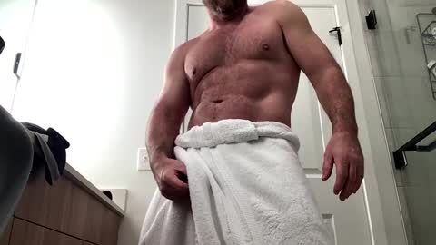 stlhotwifeguy online show from 02/12/25, 09:22