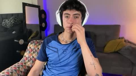 Stolas online show from 03/12/26, 06:58