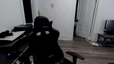 Snapshot of stonedpanda77 chatting on 03/22/26, 09:40 stonedpanda77 online show from 03/22/26, 09:40