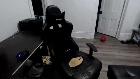 stonedpanda77 online show from 05/09/26, 11:54