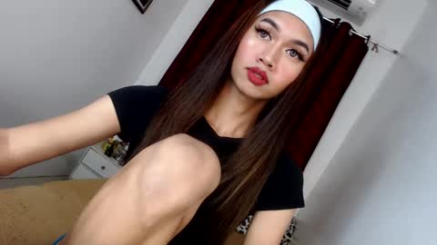 Snapshot of stonehard_sophia chatting on 01/20/25, 01:42 Cute Sophia online show from 01/20/25, 01:42