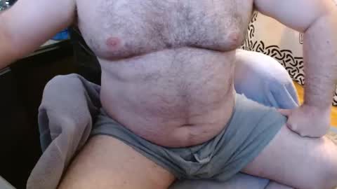 Snapshot of stonerbear42 chatting on 09/30/25, 01:05 Stonerbear42 online show from 09/30/25, 01:05