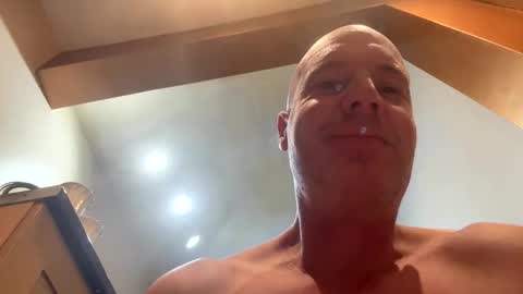 Snapshot of stoodley22 chatting on 10/13/25, 04:45 Stoodley22 online show from 10/13/25, 04:45