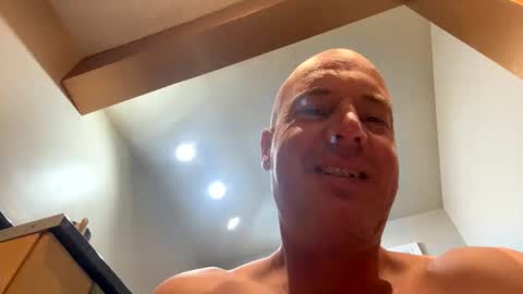 Snapshot of stoodley22 chatting on 11/26/25, 05:41 Stoodley22 online show from 11/26/25, 05:41