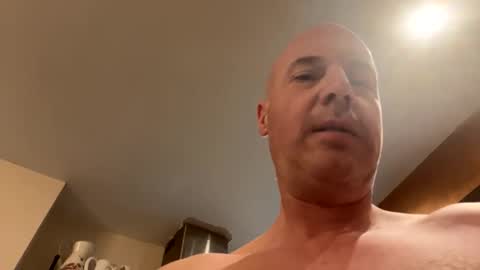 Snapshot of stoodley22 chatting on 01/14/26, 05:46 Stoodley22 online show from 01/14/26, 05:46