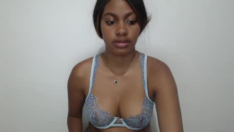 stormihills_ online show from 04/30/26, 01:23