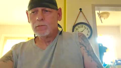 Snapshot of stormynorm14 chatting on 09/28/25, 01:05 stormynorm14 online show from 09/28/25, 01:05