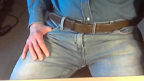 Snapshot of str8_dave chatting on 11/29/25, 03:59 Dave online show from 11/29/25, 03:59