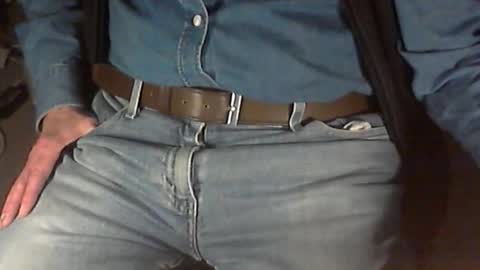 Snapshot of str8_dave chatting on 12/01/25, 07:19 Dave online show from 12/01/25, 07:19