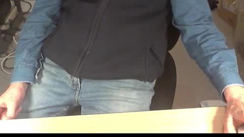 Snapshot of str8_dave chatting on 12/03/25, 07:45 Dave online show from 12/03/25, 07:45