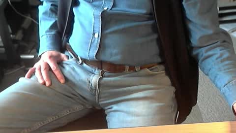 Snapshot of str8_dave chatting on 04/03/26, 01:53 Dave online show from 04/03/26, 01:53