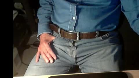 Snapshot of str8_dave chatting on 04/28/26, 12:43 Dave online show from 04/28/26, 12:43