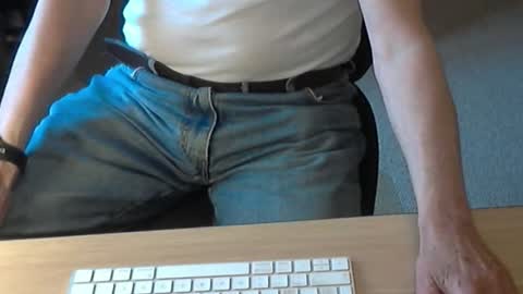 Snapshot of str8_dave chatting on 07/04/26, 06:25 Dave online show from 07/04/26, 06:25