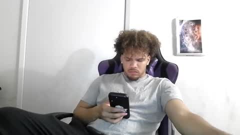 Snapshot of str8dj chatting on 09/24/25, 05:44 Dj online show from 09/24/25, 05:44