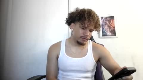 Snapshot of str8dj chatting on 11/03/25, 11:26 Dj online show from 11/03/25, 11:26