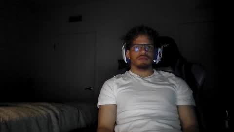 Snapshot of str8dj chatting on 04/07/26, 04:24 Dj online show from 04/07/26, 04:24