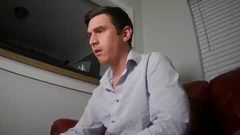 Snapshot of str8stuntcox chatting on 12/17/24, 03:06 Str8StuntCox online show from 12/17/24, 03:06