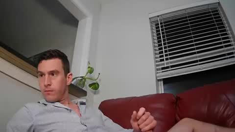 Snapshot of str8stuntcox chatting on 09/21/25, 04:25 Str8StuntCox online show from 09/21/25, 04:25