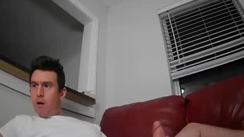 Snapshot of str8stuntcox chatting on 10/25/25, 04:20 Str8StuntCox online show from 10/25/25, 04:20