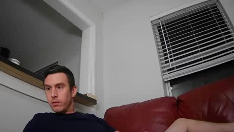 Snapshot of str8stuntcox chatting on 10/27/25, 02:37 Str8StuntCox online show from 10/27/25, 02:37