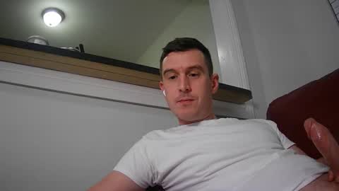 Snapshot of str8stuntcox chatting on 12/17/25, 04:07 Str8StuntCox online show from 12/17/25, 04:07