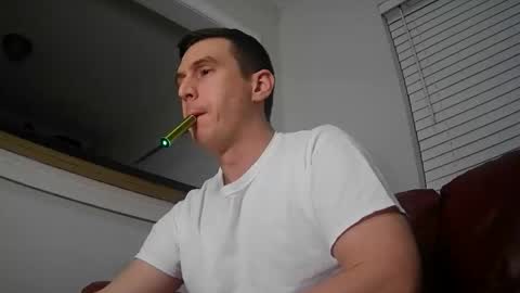 Snapshot of str8stuntcox chatting on 02/10/26, 03:32 Str8StuntCox online show from 02/10/26, 03:32