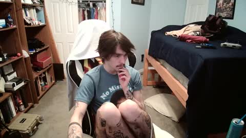 Snapshot of str8whiteboy21 chatting on 02/01/25, 04:33 str8whiteboy21 online show from 02/01/25, 04:33