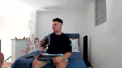 straight__friends online show from 11/20/25, 02:28