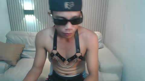 Snapshot of straight_moreno69 chatting on 05/13/26, 10:12 James online show from 05/13/26, 10:12