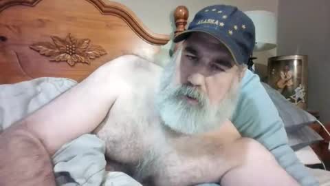 Snapshot of straightbear4you chatting on 10/28/25, 10:52 Straightbear4you online show from 10/28/25, 10:52