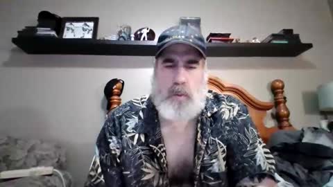 Straightbear4you online show from 11/09/25, 04:22