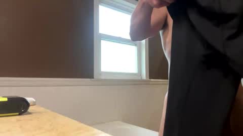 Snapshot of straightishd chatting on 11/03/25, 01:23 Cowboy Zuhly online show from 11/03/25, 01:23