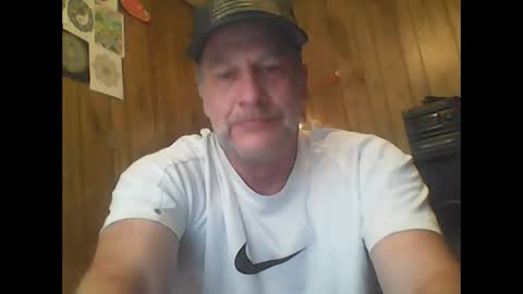 straightmaletouse online show from 04/20/26, 04:43