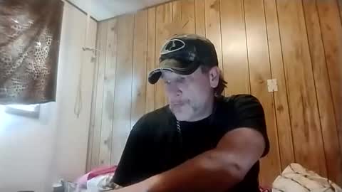 Snapshot of straighttoy chatting on 02/20/25, 08:47 straighttoy online show from 02/20/25, 08:47