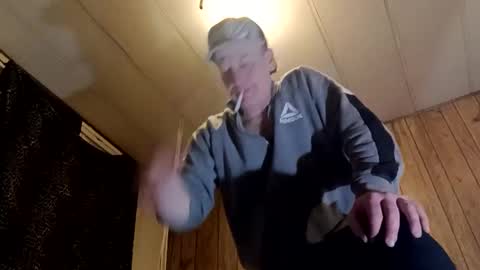 Snapshot of straighttoy chatting on 02/26/25, 08:04 straighttoy online show from 02/26/25, 08:04