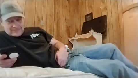 Snapshot of straighttoy chatting on 03/09/25, 10:30 straighttoy online show from 03/09/25, 10:30