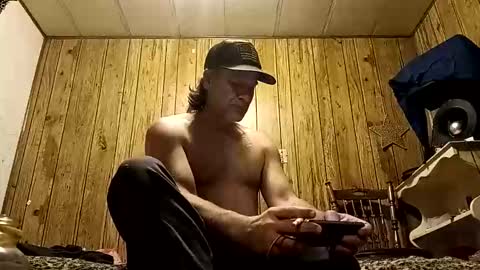 Snapshot of straighttoy chatting on 11/17/25, 03:01 straighttoy online show from 11/17/25, 03:01