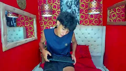 straightyounpein online show from 04/19/26, 04:23