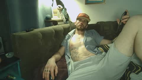 Snapshot of straitpipermann22 chatting on 09/08/25, 03:33 straitpipermann22 online show from 09/08/25, 03:33