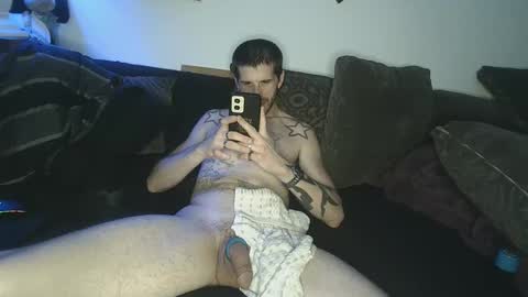 Snapshot of straitpipermann22 chatting on 09/25/25, 01:20 straitpipermann22 online show from 09/25/25, 01:20