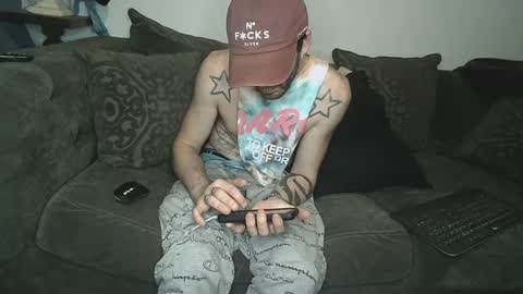 Snapshot of straitpipermann22 chatting on 10/05/25, 08:01 straitpipermann22 online show from 10/05/25, 08:01