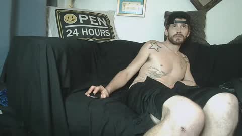 Snapshot of straitpipermann22 chatting on 10/08/25, 06:22 straitpipermann22 online show from 10/08/25, 06:22